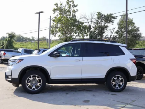 More photos of 2023 Honda Passport TrailSport at Jay Wolfe Honda, MO
