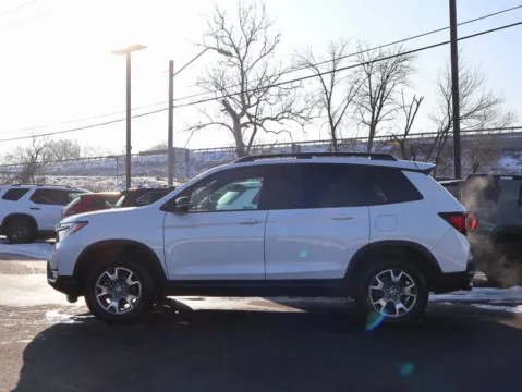 More photos of 2023 Honda Passport TrailSport at Jay Wolfe Honda, MO
