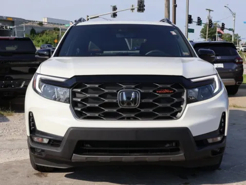 Photos of 2023 Honda Passport TrailSport for sale in Kansas City, MO at Jay Wolfe Honda