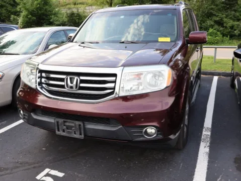 Another view of 2014 Honda Pilot Touring for sale in Kansas City, MO at Jay Wolfe Honda