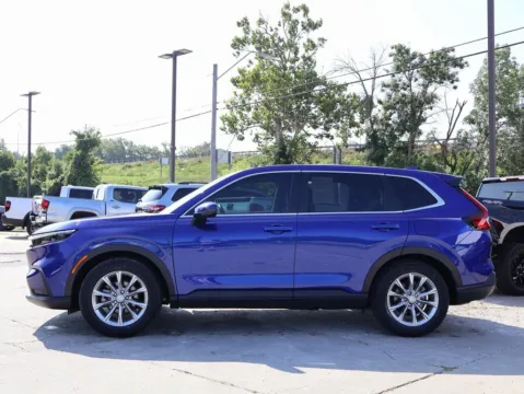 More photos of 2023 Honda CR-V EX-L at Jay Wolfe Honda, MO