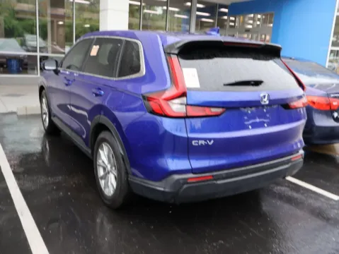 More photos of 2023 Honda CR-V EX-L at Jay Wolfe Honda, MO