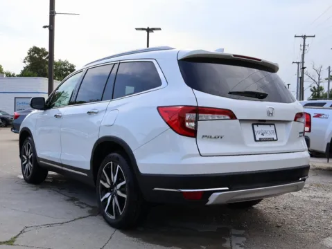 More photos of 2022 Honda Pilot Touring 7-Passenger at Jay Wolfe Honda, MO
