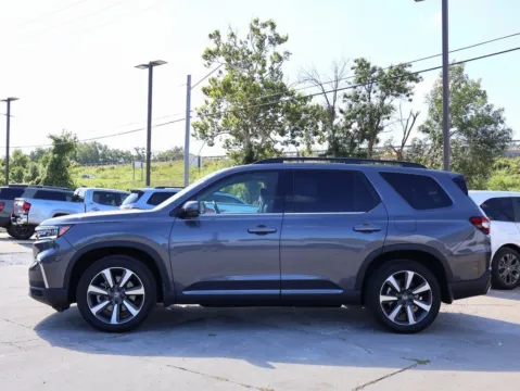 More photos of 2025 Honda Pilot Touring at Jay Wolfe Honda, MO