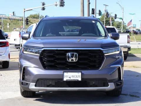 Photos of 2025 Honda Pilot Touring for sale in Kansas City, MO at Jay Wolfe Honda