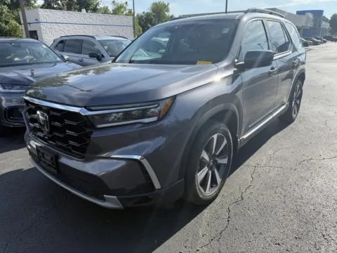 Another view of 2025 Honda Pilot Touring for sale in Kansas City, MO at Jay Wolfe Honda