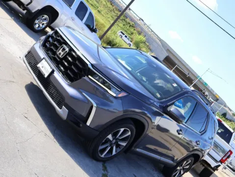 Another view of 2025 Honda Pilot Touring for sale in Kansas City, MO at Jay Wolfe Honda