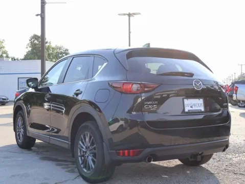 More photos of 2021 Mazda CX-5 Touring at Jay Wolfe Honda, MO