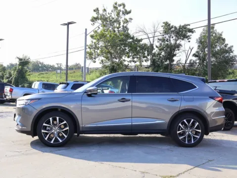 More photos of 2022 Acura MDX w/Technology Package at Jay Wolfe Honda, MO