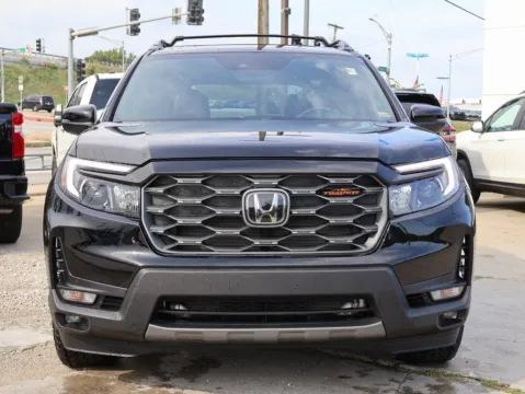 Photos of 2025 Honda Passport TrailSport for sale in Kansas City, MO at Jay Wolfe Honda