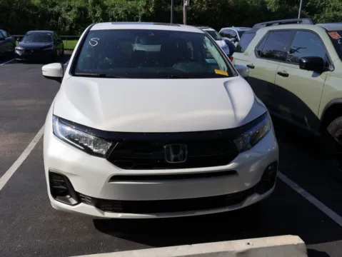 Photos of 2025 Honda Odyssey Touring for sale in Kansas City, MO at Jay Wolfe Honda