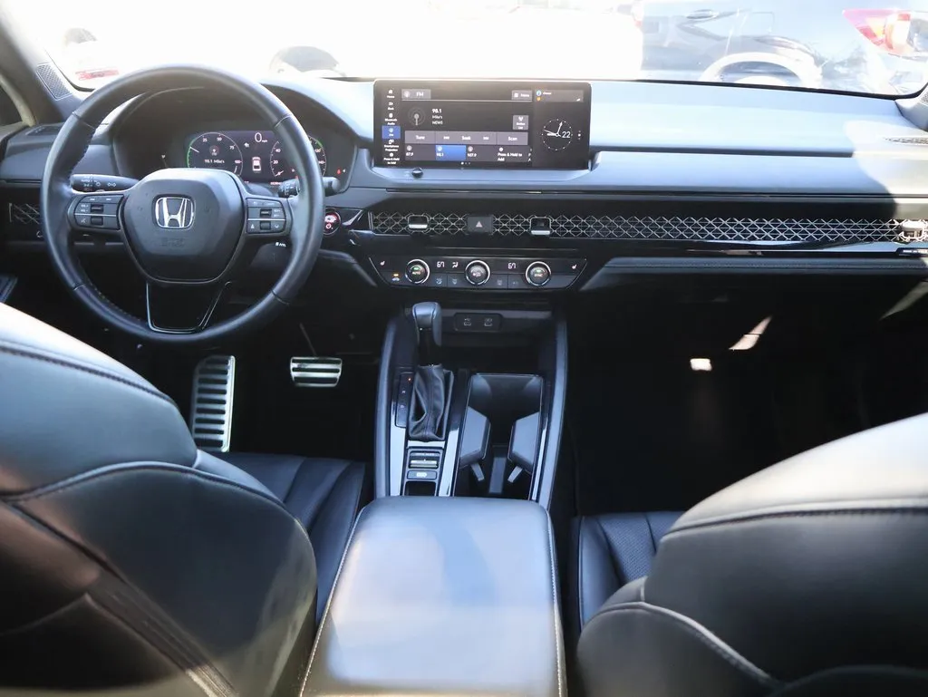 2024 Honda Accord Hybrid Sport-L photo 2