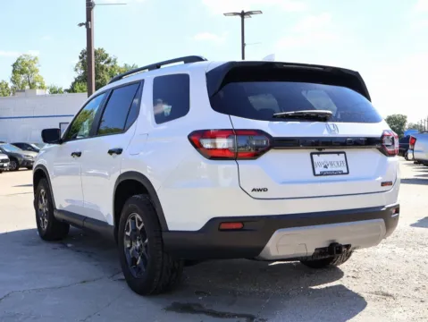 More photos of 2025 Honda Pilot TrailSport at Jay Wolfe Honda, MO