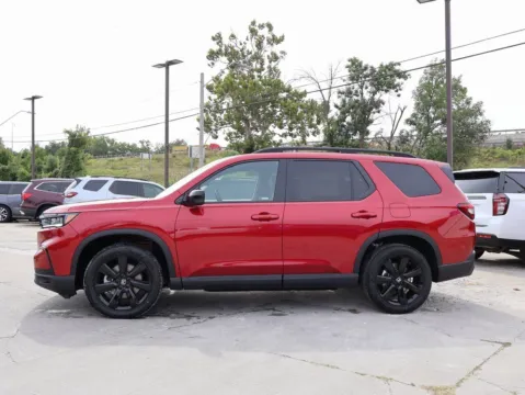 More photos of 2025 Honda Pilot Black Edition at Jay Wolfe Honda, MO