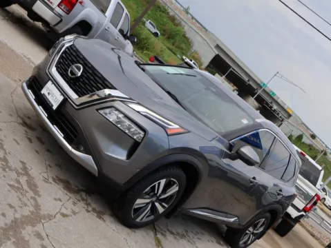 Another view of 2021 Nissan Rogue Platinum for sale in Kansas City, MO at Jay Wolfe Honda