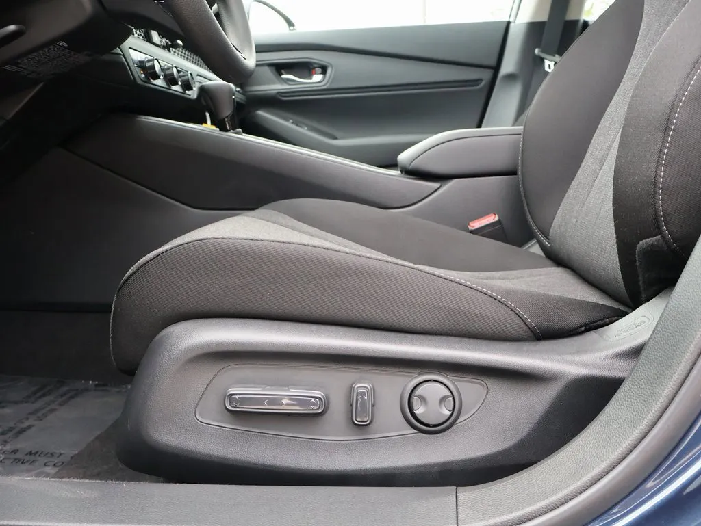 2025 Honda Accord SE photo 15