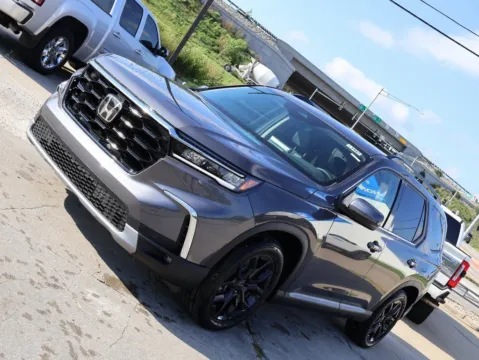 Another view of 2025 Honda Pilot Touring+ for sale in Kansas City, MO at Jay Wolfe Honda