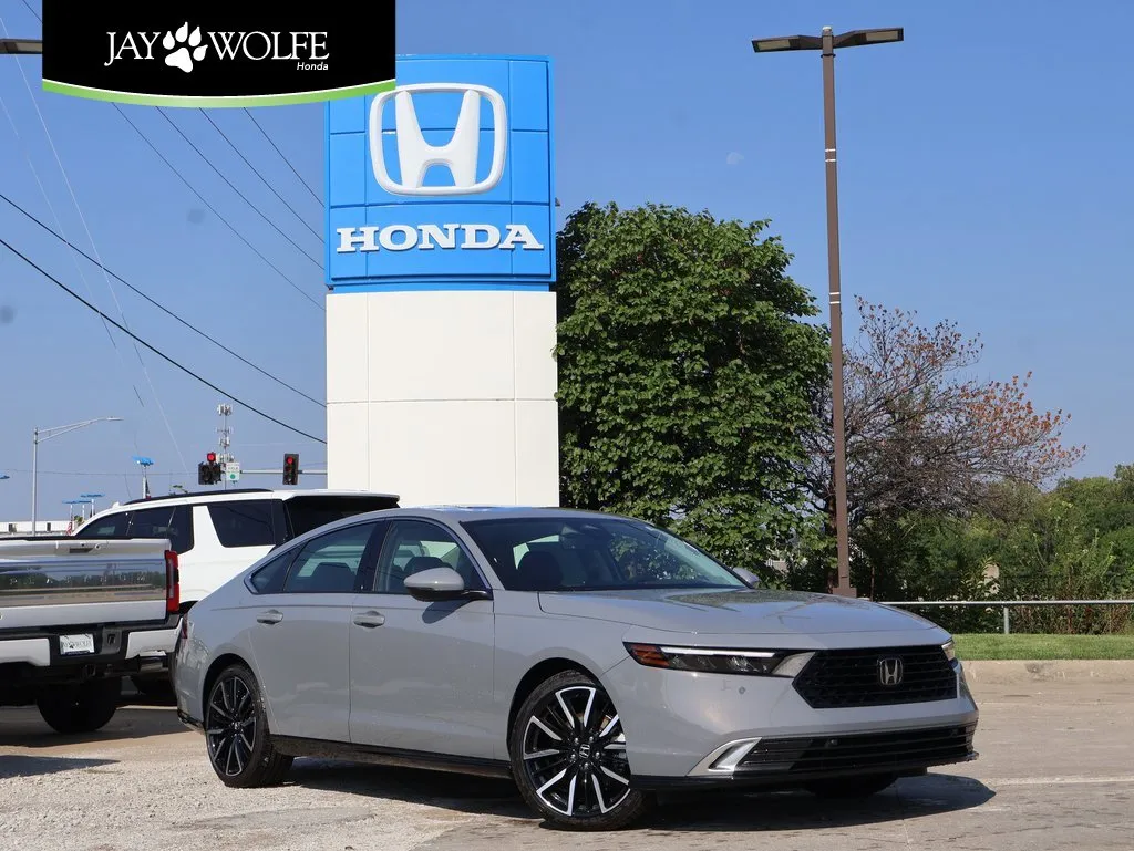 Gray 2025 Honda Accord Hybrid Touring for sale in Kansas City, MO
