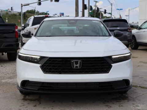 Photos of 2025 Honda Accord Sedan SE for sale in Kansas City, MO at Jay Wolfe Honda