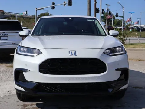 Photos of 2026 Honda HR-V EX-L for sale in Kansas City, MO at Jay Wolfe Honda
