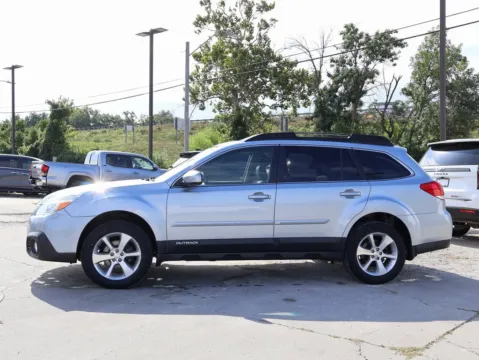 More photos of 2014 Subaru Outback 2.5i Limited at Jay Wolfe Honda, MO