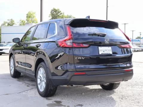More photos of 2024 Honda CR-V EX-L at Jay Wolfe Honda, MO