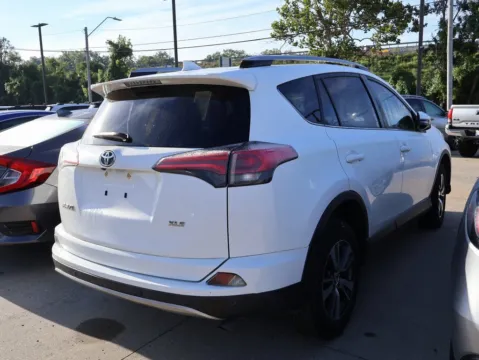 More photos of 2018 Toyota RAV4 XLE at Jay Wolfe Honda, MO