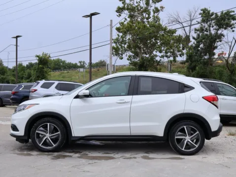 More photos of 2022 Honda HR-V EX at Jay Wolfe Honda, MO