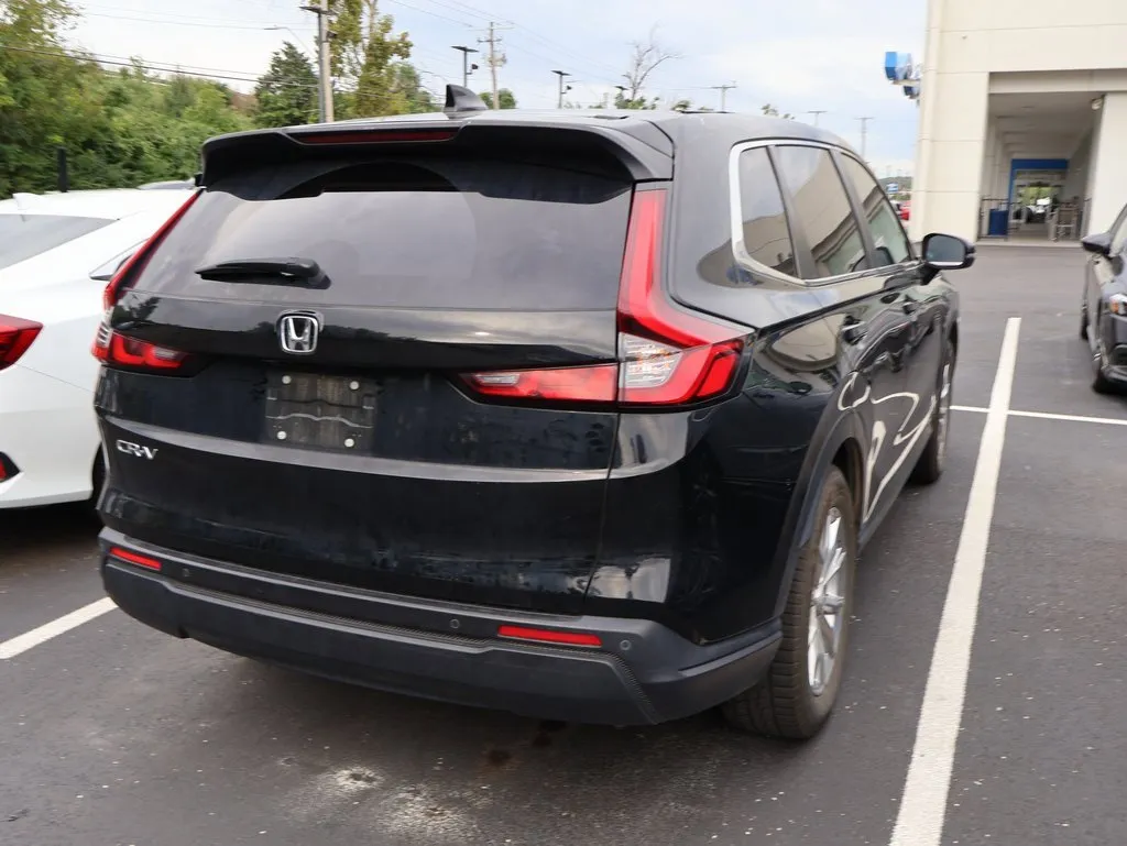2023 Honda CR-V EX-L photo 2