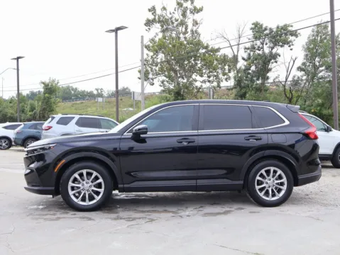 More photos of 2023 Honda CR-V EX-L at Jay Wolfe Honda, MO