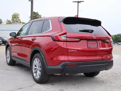 More photos of 2023 Honda CR-V EX-L at Jay Wolfe Honda, MO