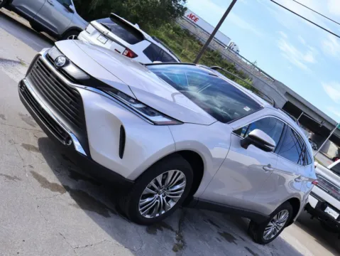 Another view of 2024 Toyota Venza XLE for sale in Kansas City, MO at Jay Wolfe Honda