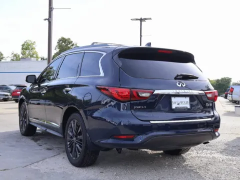 More photos of 2019 INFINITI QX60 LUXE at Jay Wolfe Honda, MO