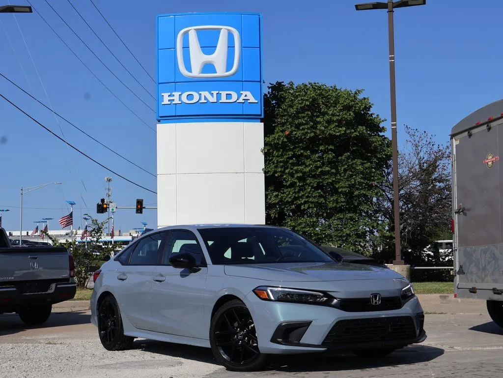 Used 2024 Honda Civic Sport with VIN 2HGFE2F59RH539818 for sale in Kansas City