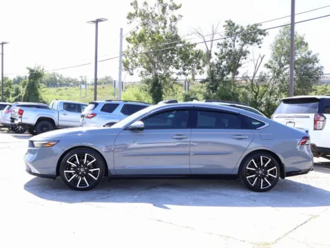More photos of 2023 Honda Accord Hybrid Touring at Jay Wolfe Honda, MO