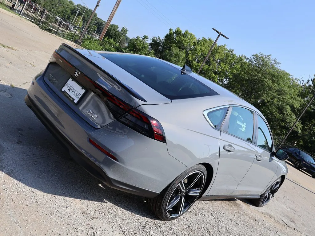 2025 Honda Accord Hybrid Sport photo 2