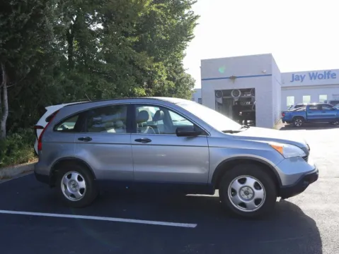 More photos of 2008 Honda CR-V LX at Jay Wolfe Honda, MO