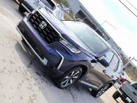 Another view of 2025 Honda Pilot Touring for sale in Kansas City, MO at Jay Wolfe Honda