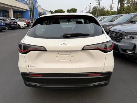 More photos of 2025 Honda HR-V LX at Jay Wolfe Honda, MO