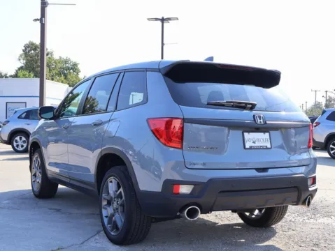 More photos of 2023 Honda Passport EX-L at Jay Wolfe Honda, MO