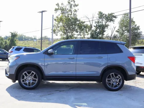 More photos of 2023 Honda Passport EX-L at Jay Wolfe Honda, MO