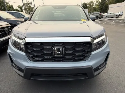 Photos of 2023 Honda Passport EX-L for sale in Kansas City, MO at Jay Wolfe Honda