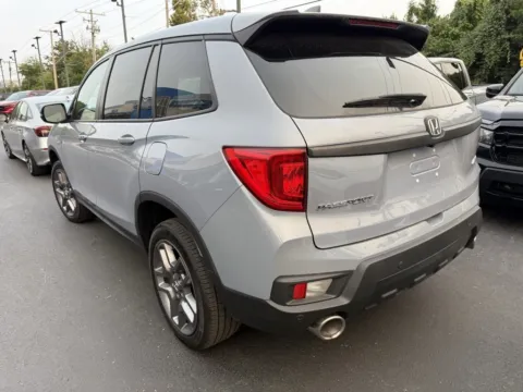 More photos of 2023 Honda Passport EX-L at Jay Wolfe Honda, MO