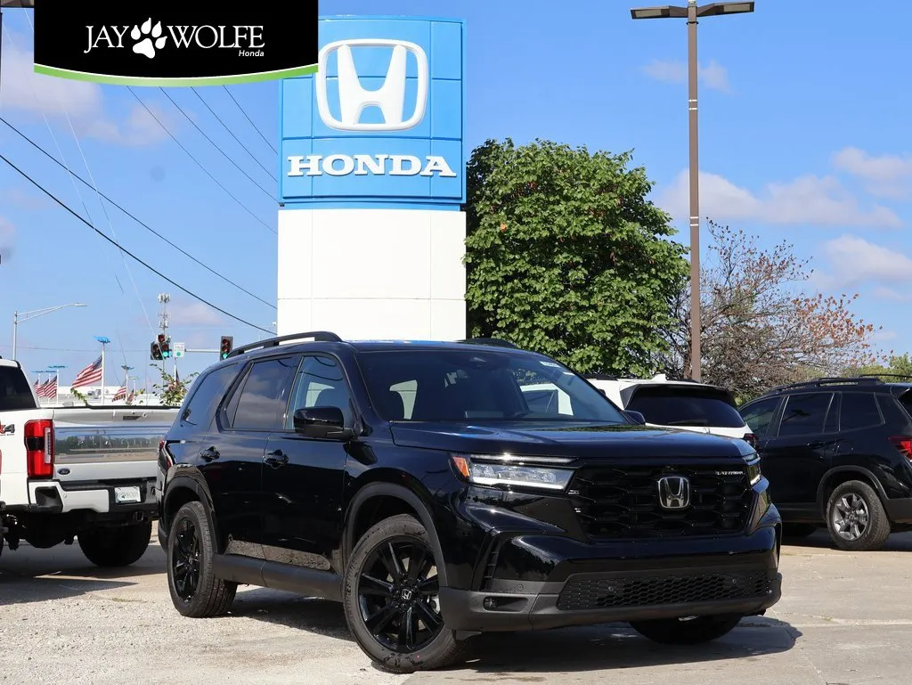 Black 2025 Honda Pilot Black Edition for sale in Kansas City, MO