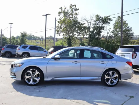 More photos of 2018 Honda Accord Sedan Touring 1.5T at Jay Wolfe Honda, MO