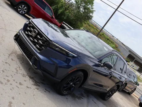 Another view of 2026 Honda CR-V Hybrid Sport-L for sale in Kansas City, MO at Jay Wolfe Honda