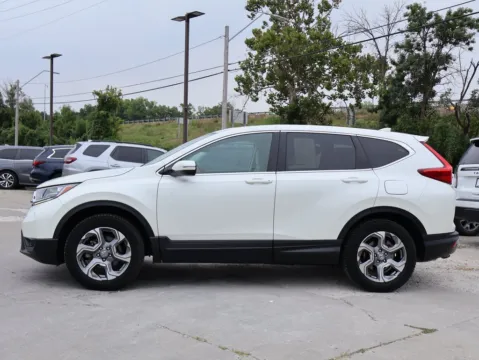 More photos of 2018 Honda CR-V EX at Jay Wolfe Honda, MO