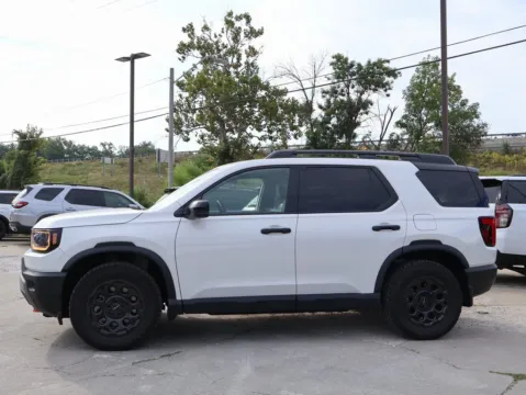 More photos of 2026 Honda Passport TrailSport Elite Blackout at Jay Wolfe Honda, MO