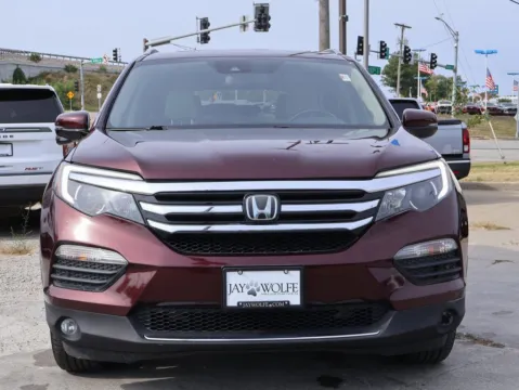 Photos of 2016 Honda Pilot Touring for sale in Kansas City, MO at Jay Wolfe Honda