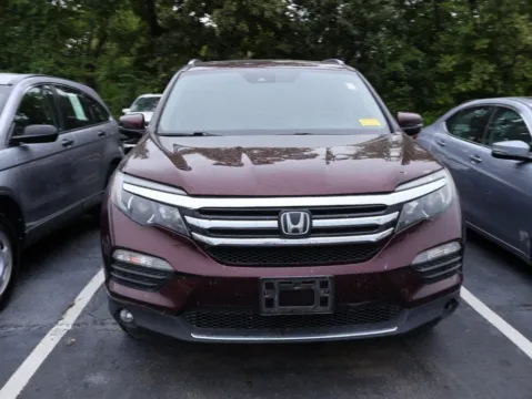 Photos of 2016 Honda Pilot Touring for sale in Kansas City, MO at Jay Wolfe Honda
